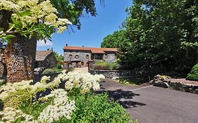 Le clos des pierres rouges
